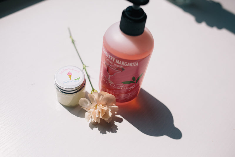 Body Wash and Lip Scrub Gift Set - Strawberry